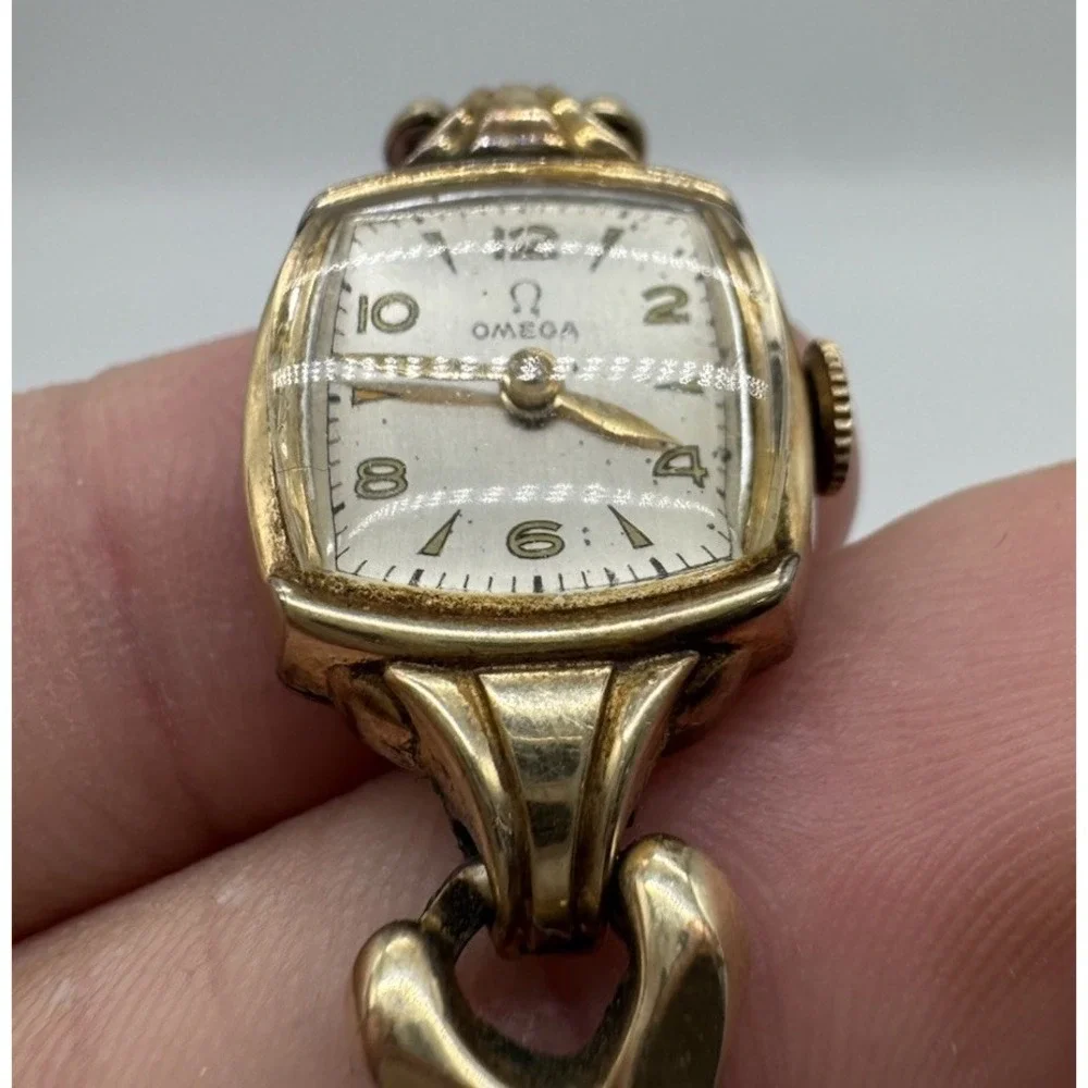 Omega elegant wristwatch